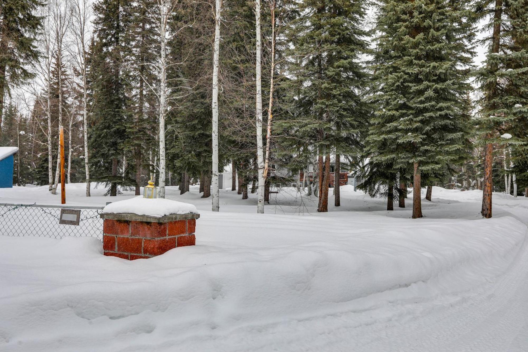 North Pole Escape With Deck And Aurora Lights Views! Villa Luaran gambar